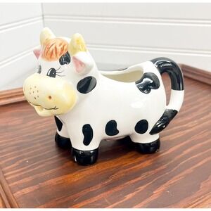 Vintage Ceramic Cow Creamer: Kitschy Farmhouse Kitchen Decor